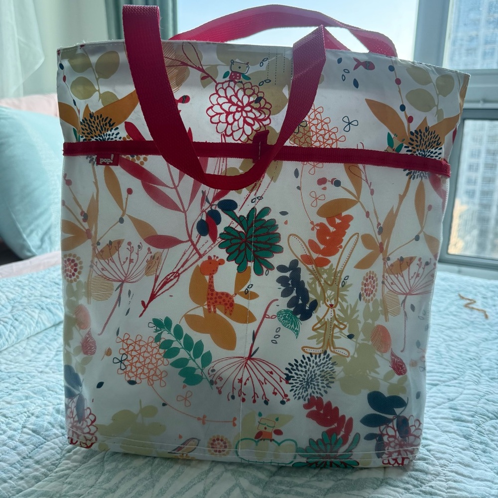 Pop Floral Tote Beach Bag - Red and Multicolor